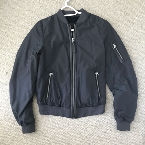 Aritzia x Mackage bomber jacket size xs - Picture 2 of 6
